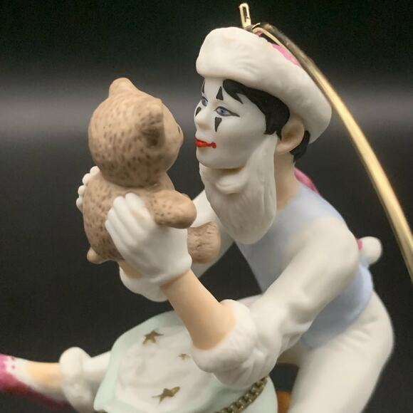 Vintage 1987 Hallmark Keepsake Mime Clown Teddy Bear Ornament - Picture 7 of 16